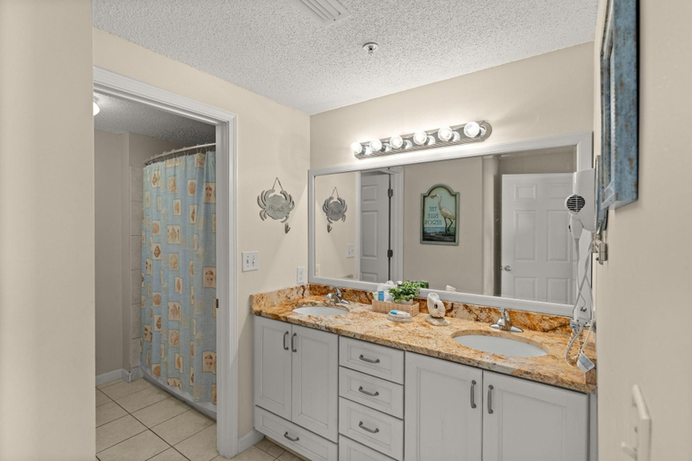 Bathroom 3, Majestic Sun 802b, Walton