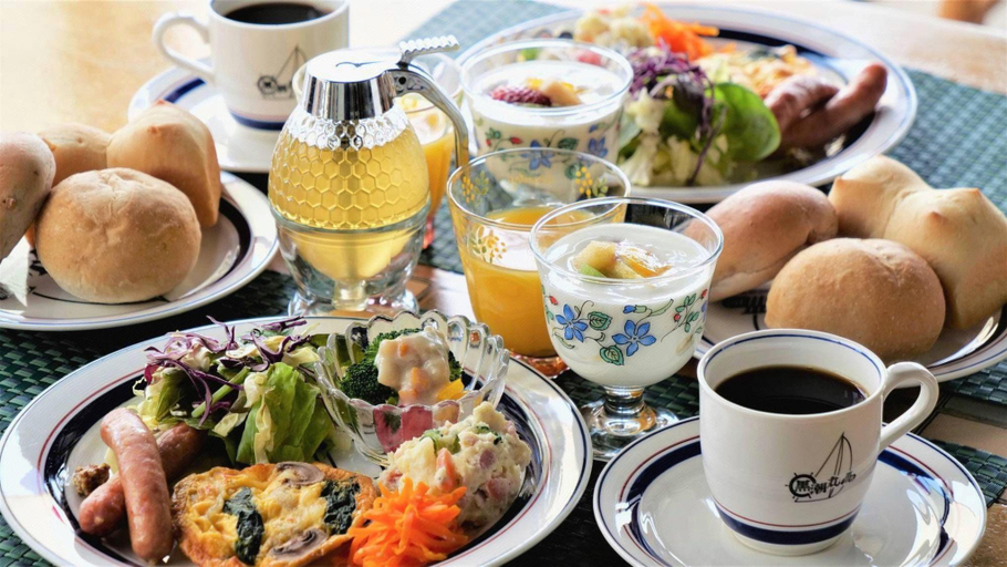 Food & Drinks