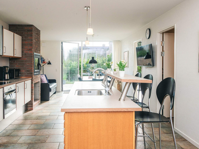 Others 3, 4 Star Holiday Home in Romo, Tønder