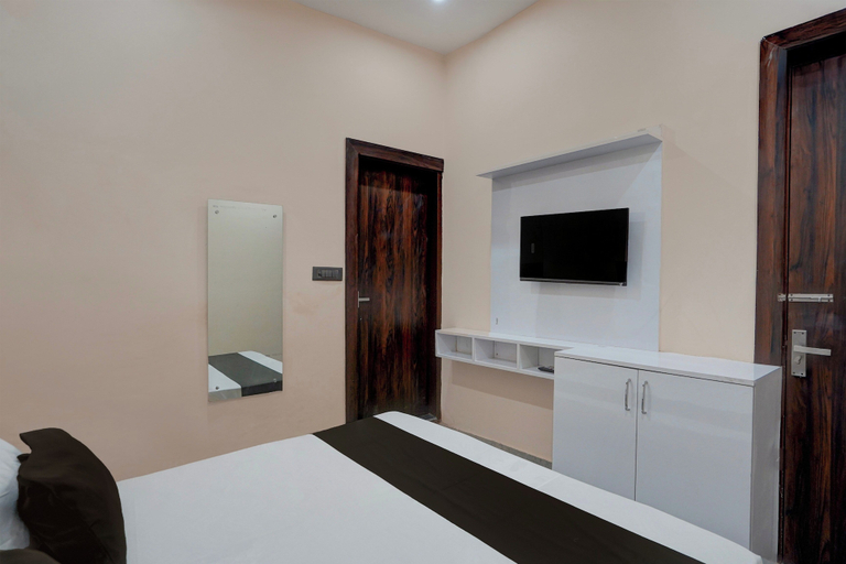 Others 3, Hotel O Shiv Palace, Firozabad