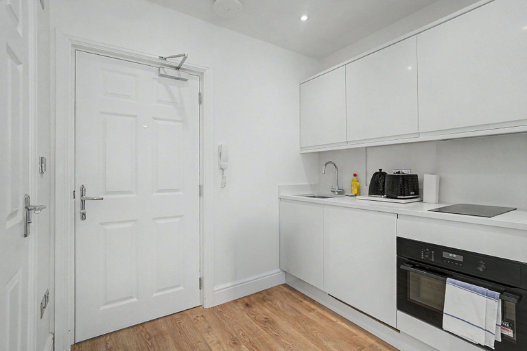 Others 2, Guestready - Duke Street, Sefton
