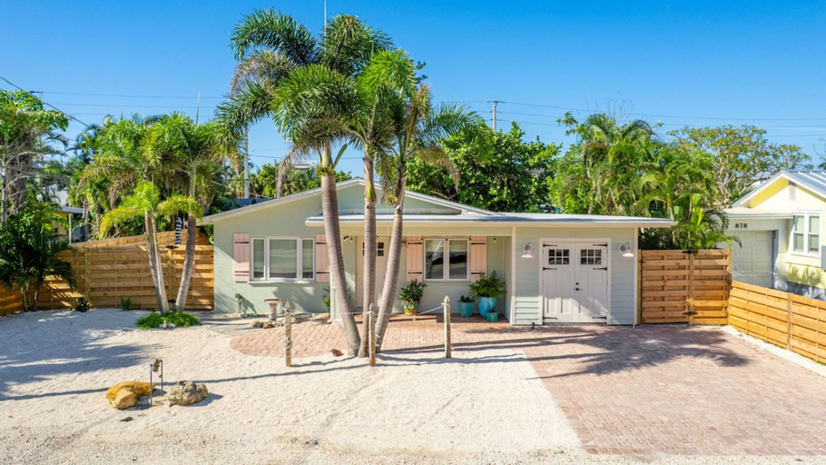 Others 1, Key Lime Cottage -hot Tub Pool - Steps to Beach- Golf Cart, Manatee