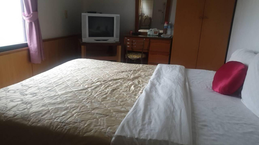 Bedroom 3, Chung Cheng Hu Hostel, Kaohsiung