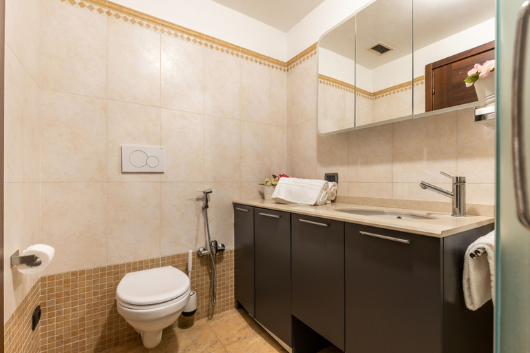 Bathroom 4, Garibaldi - Bright Cozy 1 BR in the Heart of Brera, Milano
