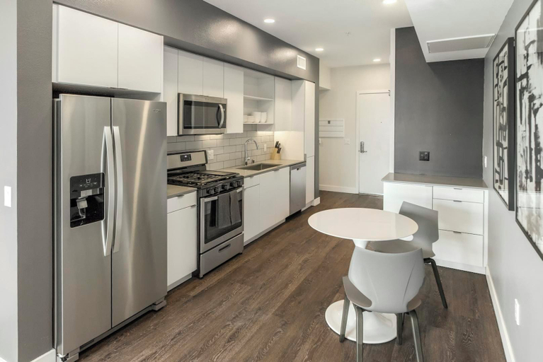 Others 2, Landing Spectacular 1bd, Gym, Pinellas