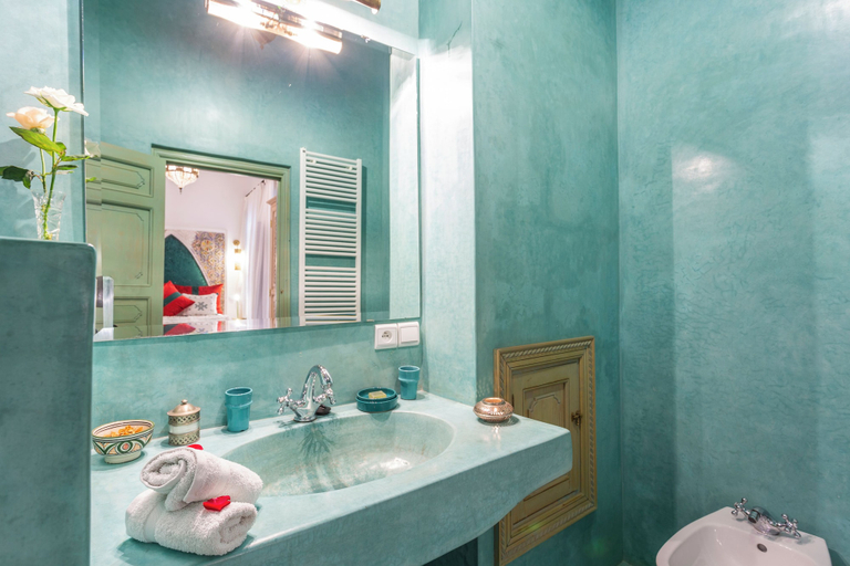Bathroom 5, Riad Azahar, Marrakech