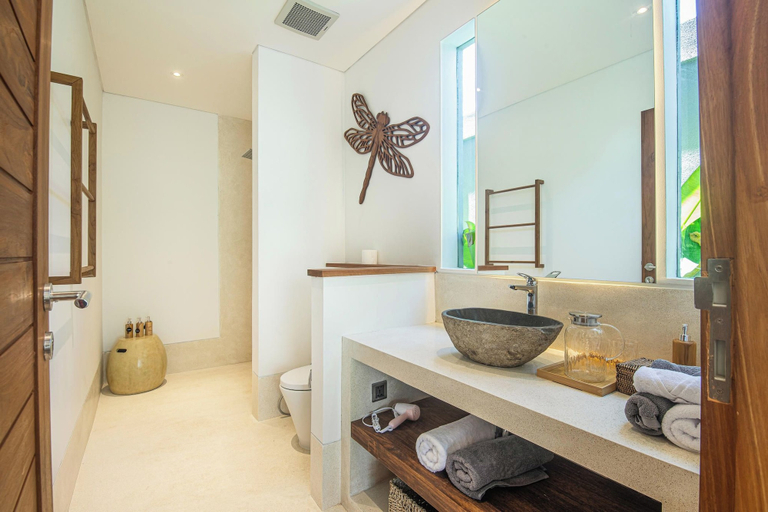 Others 2, Modern 4br Villa Canggu, Rice View, AC, Badung