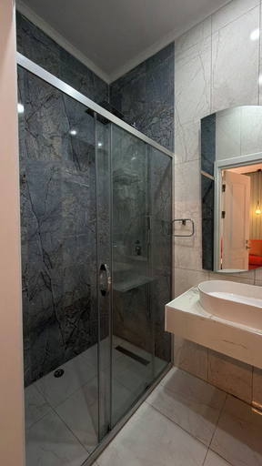 Bathroom 5, The Aramis Suites, Beyoğlu