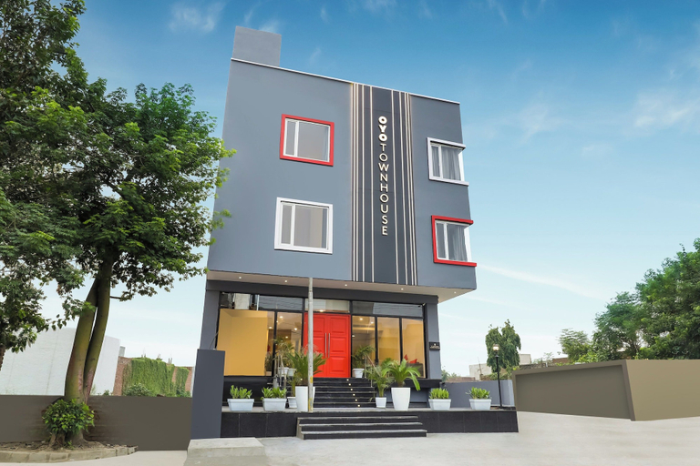 Others 1, Townhouse Golden Avenue Road, Amritsar