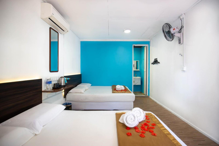 Bedroom 2, Paya Debloc Village, Mersing