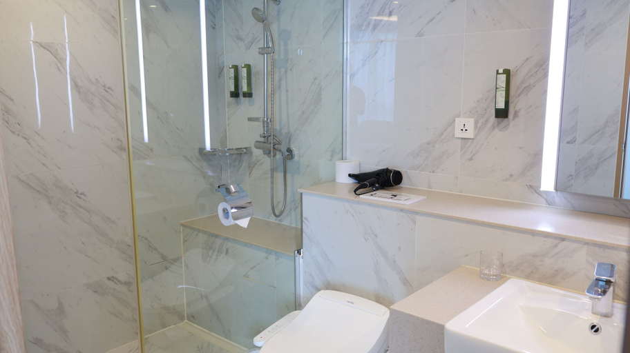 Bathroom 5, Centum Suite Hotel, Haeundae