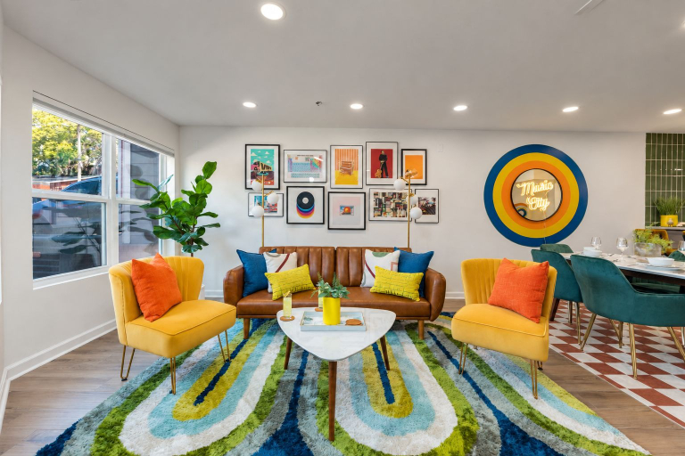 Others 2, Walkable Sobro House - Gated Parking - Sleeps 8, Davidson