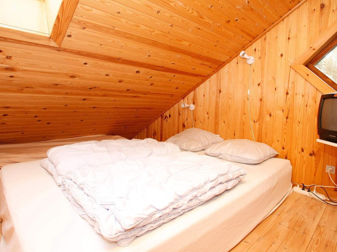 Bedroom 2, 4 star holiday home in Hals, Aalborg
