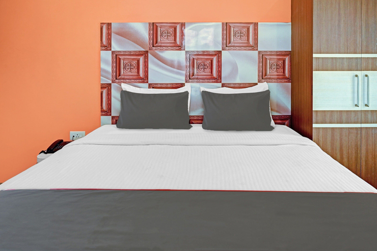 Others 4, Hotel O S.S Hotel Near Netaji Subhash, North 24 Parganas
