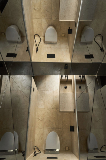 Bathroom 3, The Fernweh, Badung