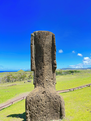 Others 5, Hare Tupuna O Piri Nui, ísla de Pascua