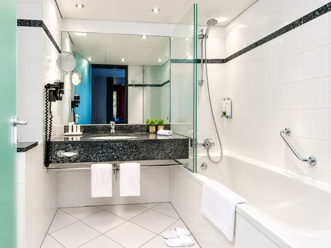 Bathroom 5, Sunday Hotel Amsterdam Airport Schiphol, Haarlemmermeer
