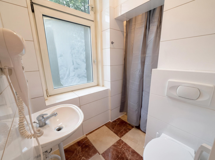 Others 3, Put Down Roots in Vienna 1BR, Wien