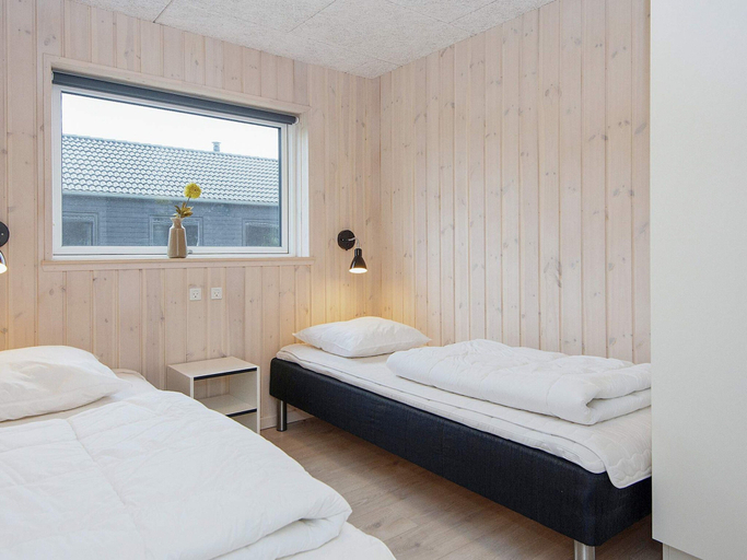 Bedroom 2, 18 Person Holiday Home in Romo, Tønder