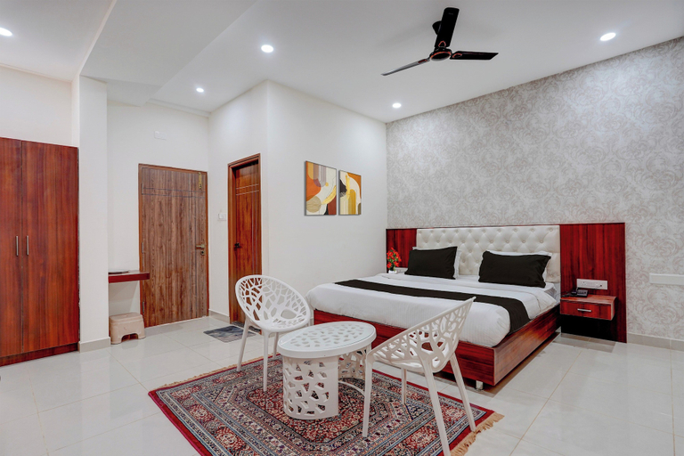 Others 3, Townhouse Neotown Crossway, Bangalore