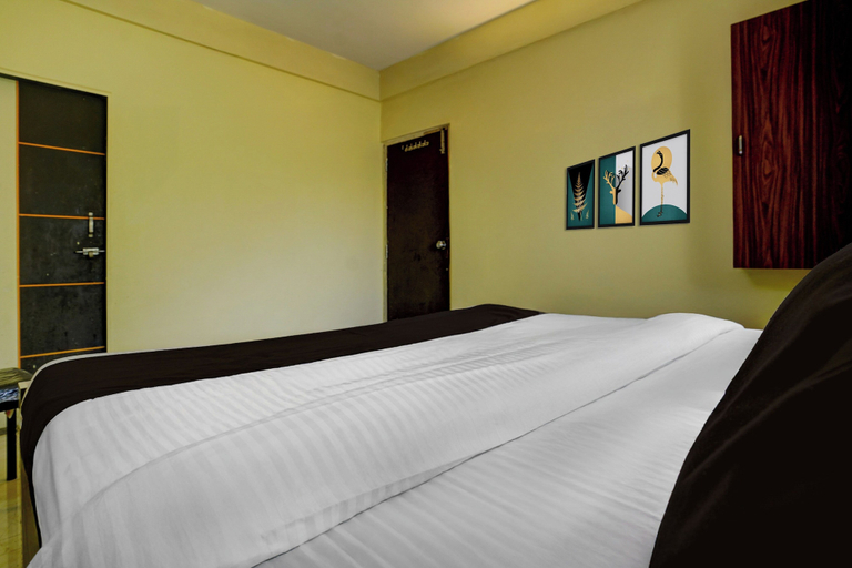 Others 5, Hotel O Sainagar Shirdi Railway Junction, Nagpur