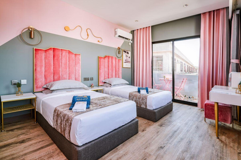 Bedroom 5, Neo Paly Hotel, Semporna
