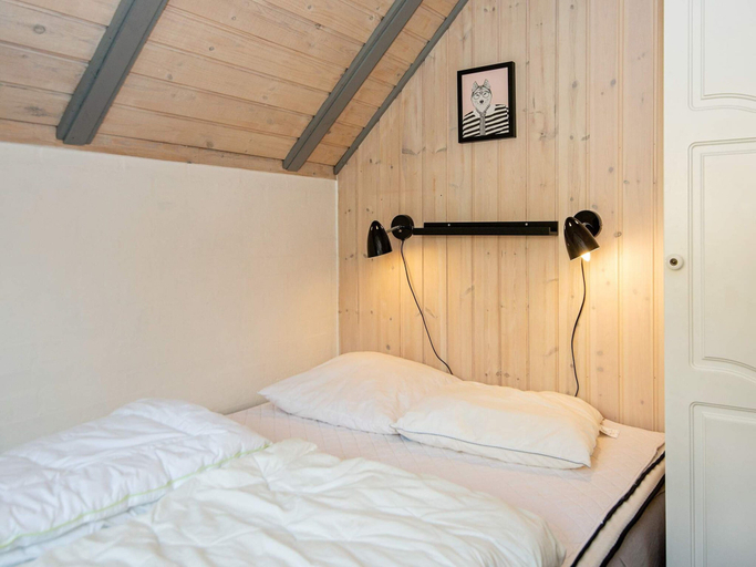 Bedroom 2, 5 Star Holiday Home in Romo, Tønder