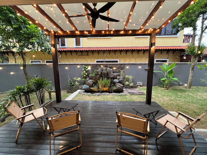 Others 3, KL Bungalow 28 Pax - 7 Cars - Karaoke, Games & Meeting Area - 9 min to KLCC, Kuala Lumpur