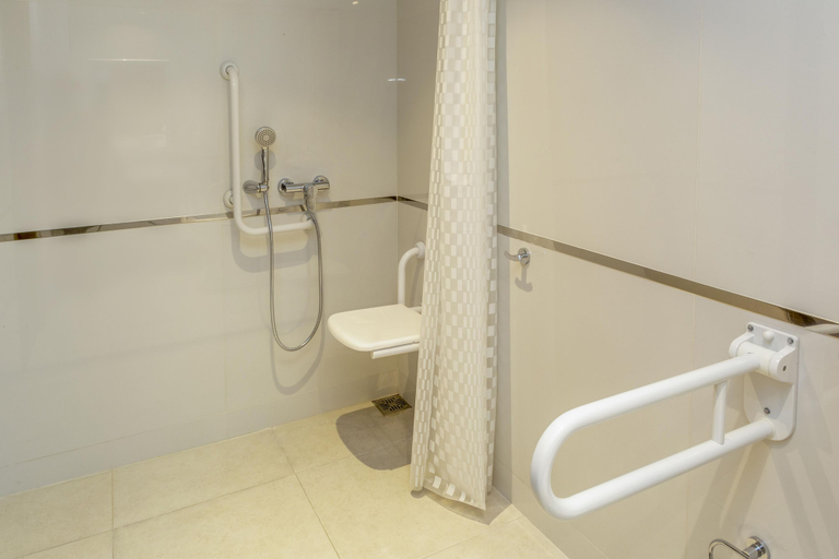 Bathroom 4, Dazzler by Wyndham La Plata, La Plata