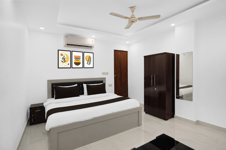 Others 2, Hotel O A One hotel 2 and Banquet, Lucknow
