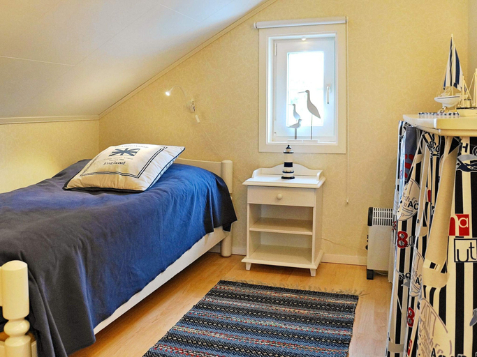 Others 5, Holiday Home in Fjällbacka, Tanum