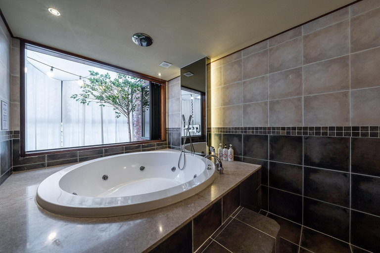 Bathroom 4, Kayla Hotel, Uijeongbu