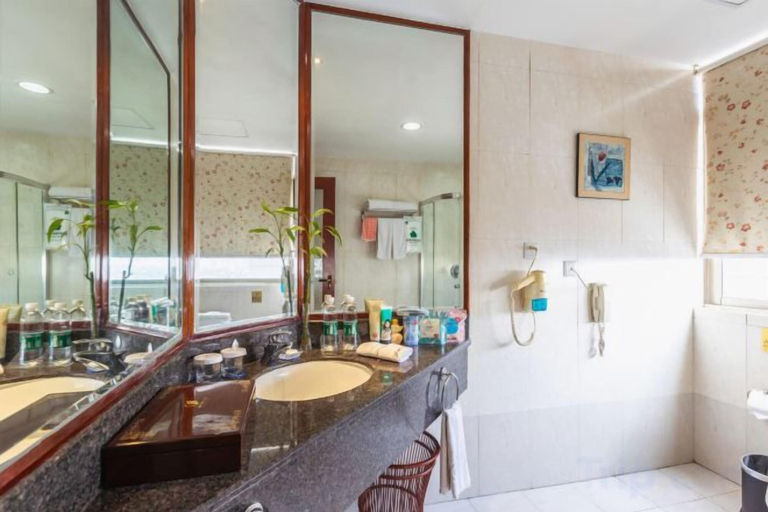 Bathroom 4, Jiatian International Hotel (Pingdingshan Wanda Plaza), Pingdingshan
