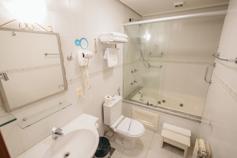 Bathroom 3, Hotel Le Chateau Gramado, Gramado