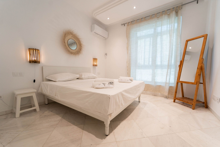 Others 4, Beachfront 2BR Sea View · La Goulette, La Goulette