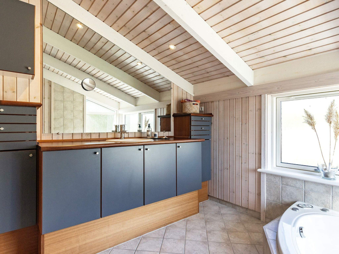 Bathroom 3, 4 Star Holiday Home in Albaek, Frederikshavn