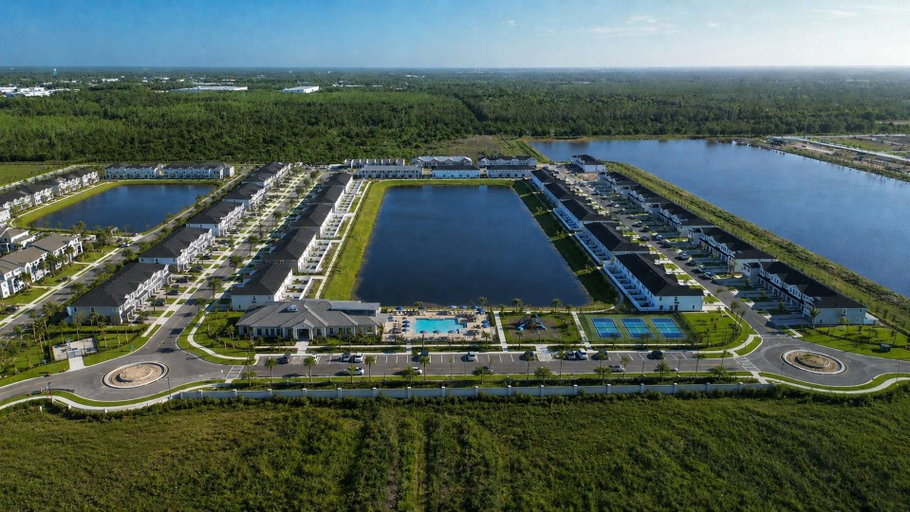 Others 3, Landing Spectacular 3bd, Clubhouse, Lee
