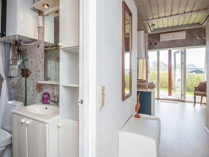 Bathroom 3, 4 Star Holiday Home in Juelsminde, Hedensted