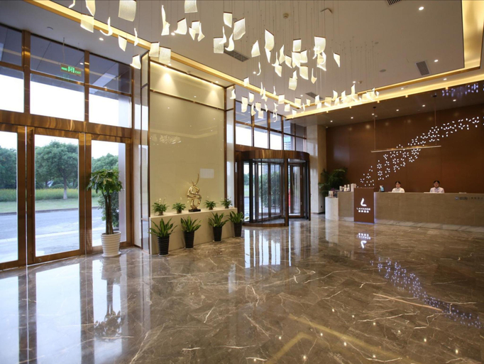 Exterior & Views 1, Lavande Hotel Wuxi East Railway Station, Wuxi