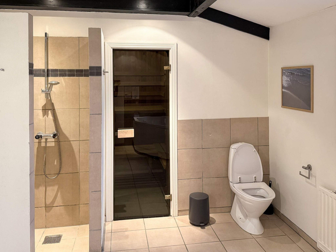 Bathroom 3, 4 Star Holiday Home in Harboore, Lemvig