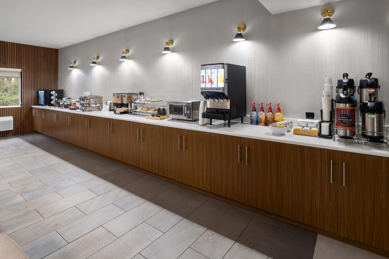 Food & Drinks 5, Wingate by Wyndham Pittsburgh/New Stanton, Westmoreland