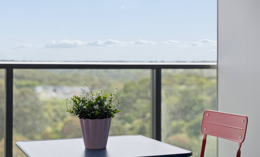 Others 1, Metawise BnB Reserve View 1BR Study Near Metro, Sydney