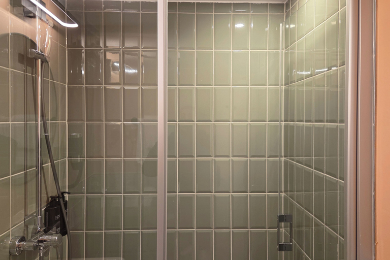Bathroom 5, Hotel Boulevard, Stuttgart