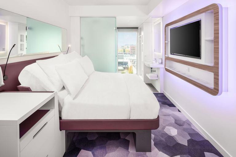 Bedroom 3, YOTEL Amsterdam, Amsterdam