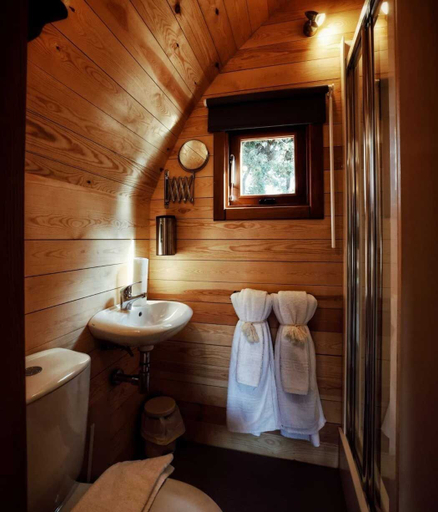Bathroom 4, Cork Valley, Toledo