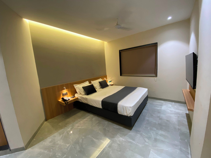 Others 4, Hotel O Prime Park, Nanded