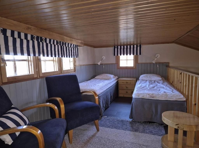 Others 4, Kivakka C 6 2BR Cabin near Lake, Northern Ostrobothnia
