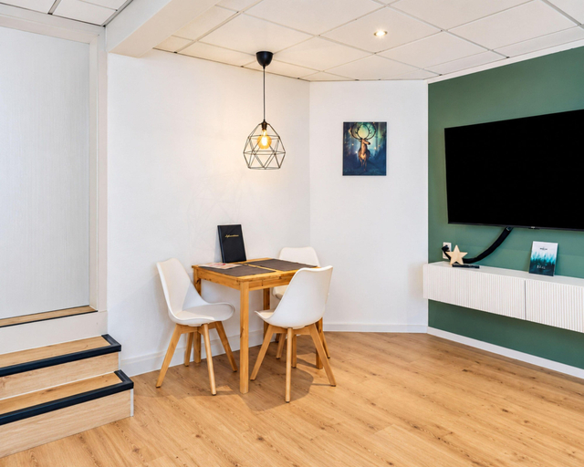 Others 4, Modern Apartment in the Heart of Romhild, Thuringia, Hildburghausen