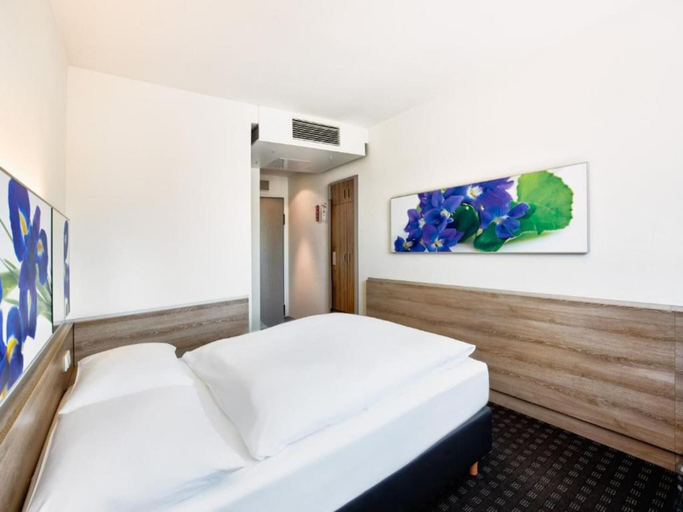 Bedroom 2, Sunday Hotel Frankfurt Airport West, Main-Taunus-Kreis