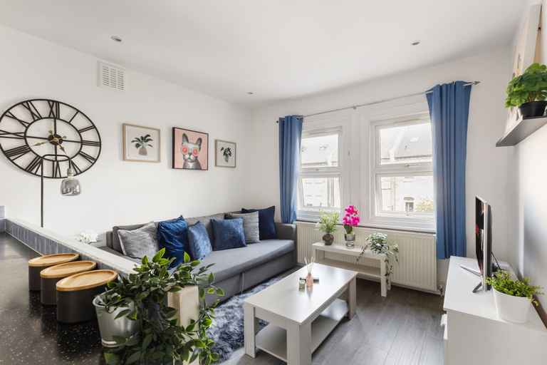 Others 3, Cosy West Kensington 3-bed Home, Sleeps 8, London